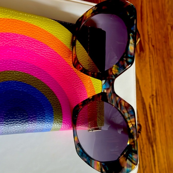 NWOT 🍁🌞TRINATURK Regatta WatercolorsSunglasses+Case. Perfect.BrownCarmel Blue - Picture 2 of 7